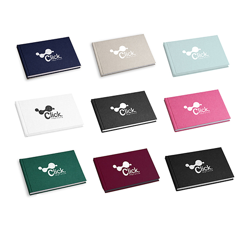 Fotolivro LUXO com capa em tecido, miolo em papel 600g com laminação fosca ou brilho em todas as páginas, lombada quadrada e abertura total entre as páginas do miolo. (ABERTURA PANORÂMICA). inclui montagem do fotolivro por nossa equipe em padrão Click Impresso (até 40 fotos) * Produção em 7 dias úteis.